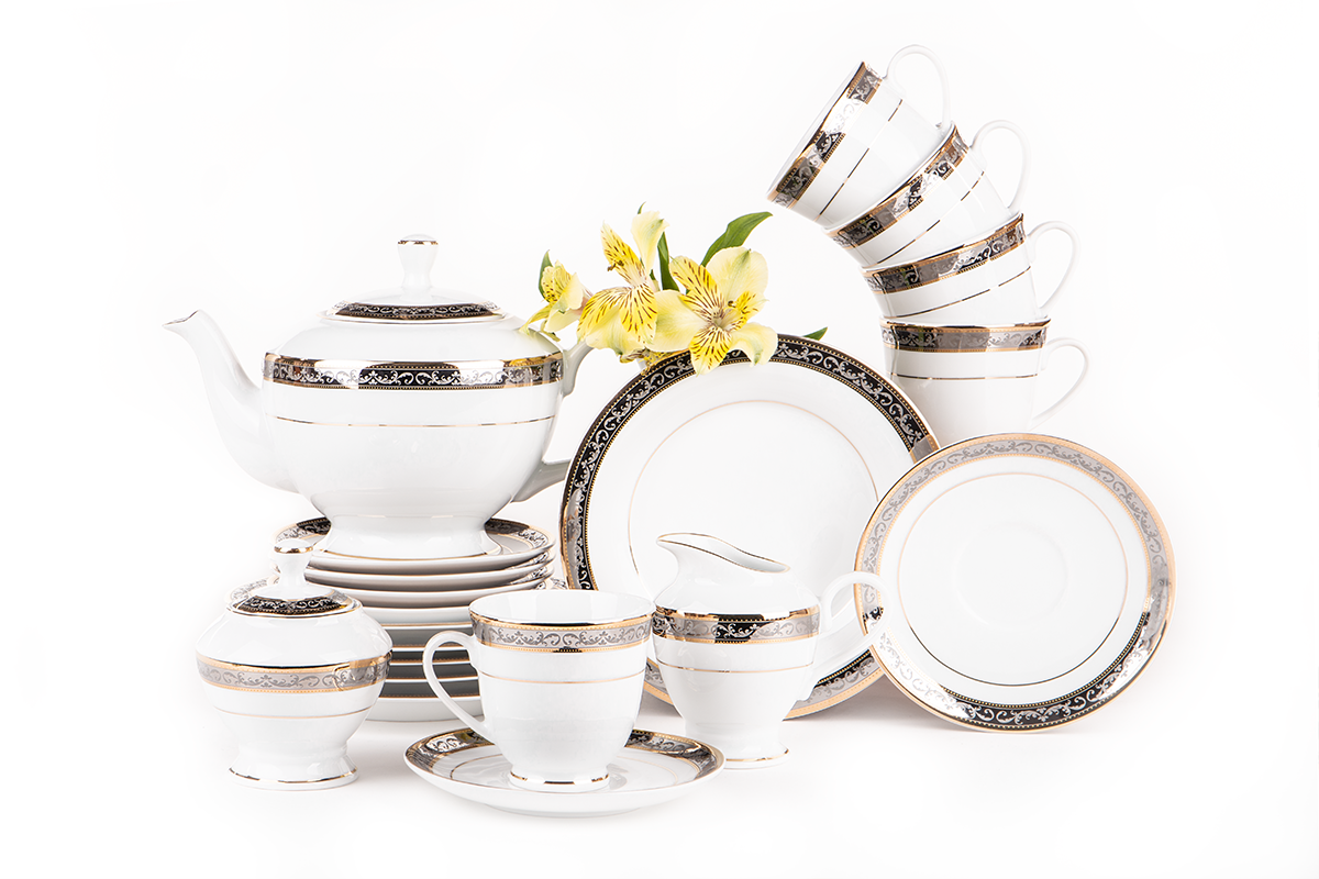 Serwis herbaciany polska porcelana dla 6 osób biały / złoty wzór