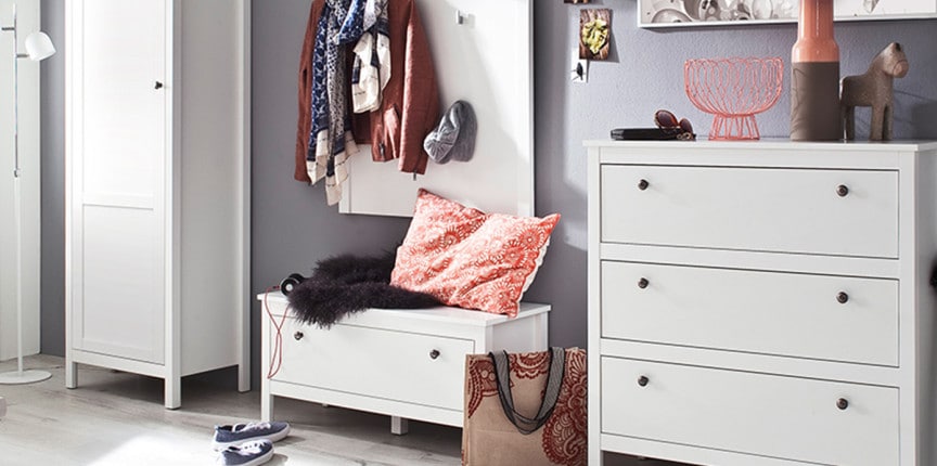 mały wąski przedpokój