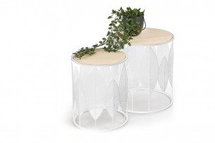 ERIO, https://konsimo.pl/kolekcja/erio/ Komplet okrągłych stolików kawowych z ażurowym białym stelażem dąb naturalny/biały - zdjęcie