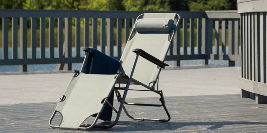 leżak ogrodowy z daszkiem