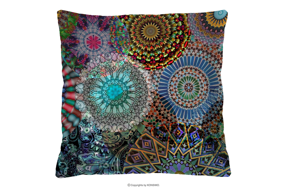 Kolorowa poduszka we wzory