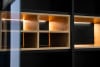LOFTY Dwudrzwiowa witryna w stylu loft z szufladami czarny/dąb naturalny - zdjęcie 31