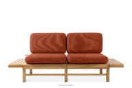 Sofa ogrodowa drewniana w stylu boho pomarańczowy