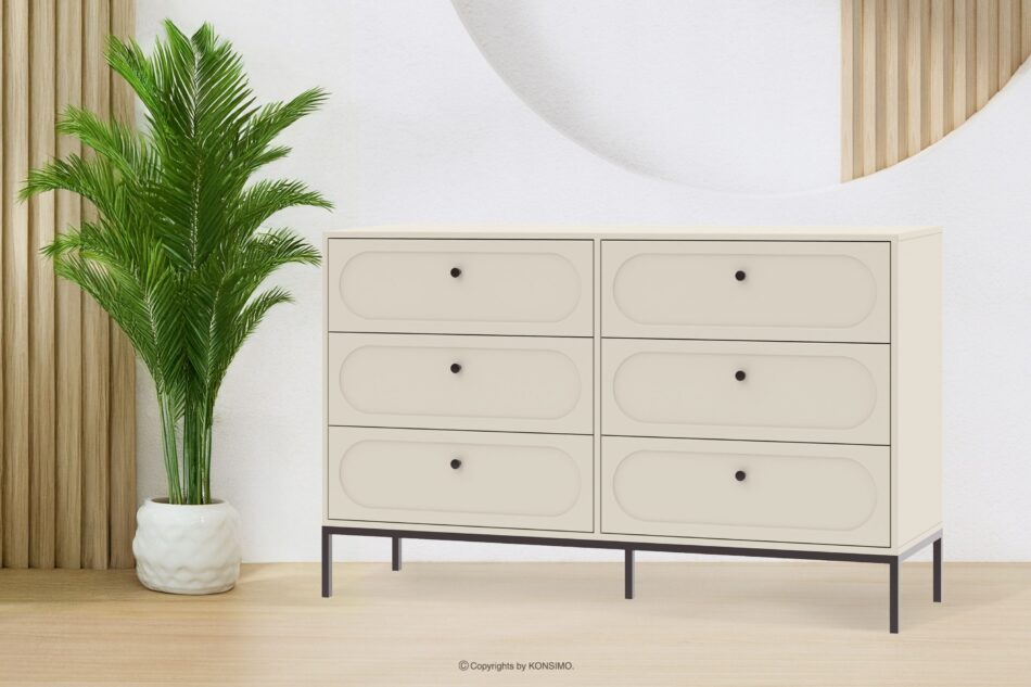 TILA Szeroka kremowa komoda na nóżkach kremowy - zdjęcie 1