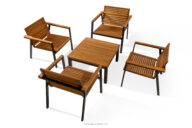 Zestaw mebli ogrodowych z drewna i metalu 4x krzesła, stół