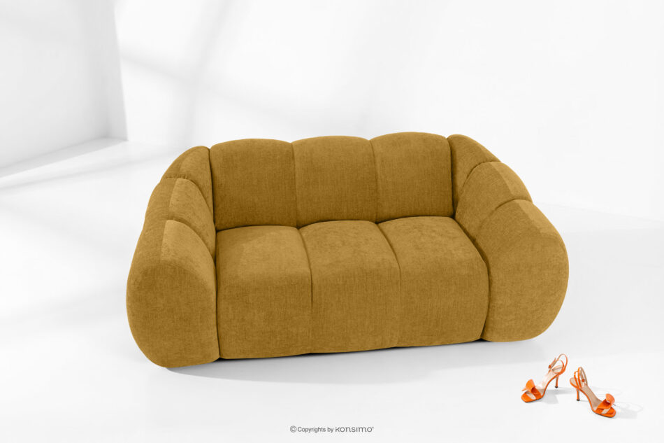 FLAVA Pikowana sofa dwuosobowa retro modern miodowy miodowy - zdjęcie 1